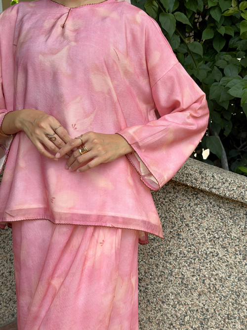 Maya Kurung Kedah Set in Berry Pink