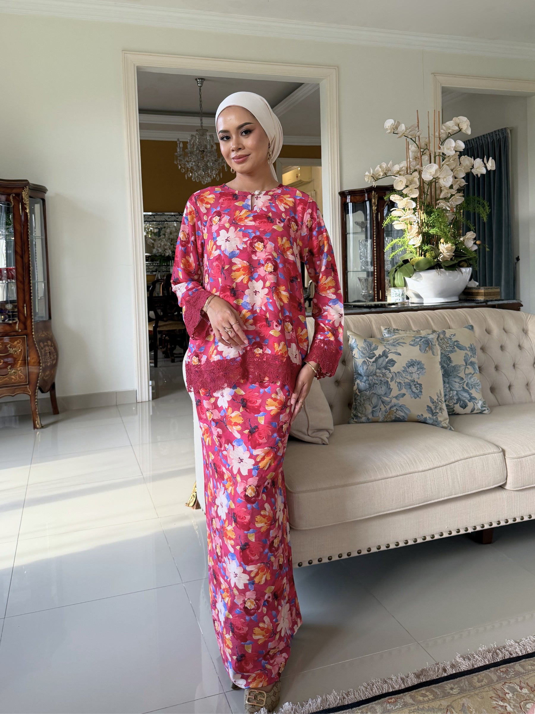 Nara Kurung Kedah Set in Fuschia Pink